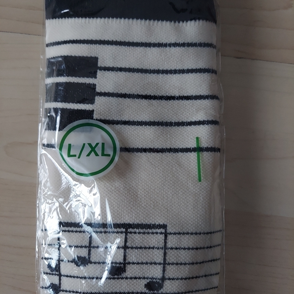 Compression Socks. Fits Size L. Black and White Musical Notes. 0040 - Picture 3 of 6
